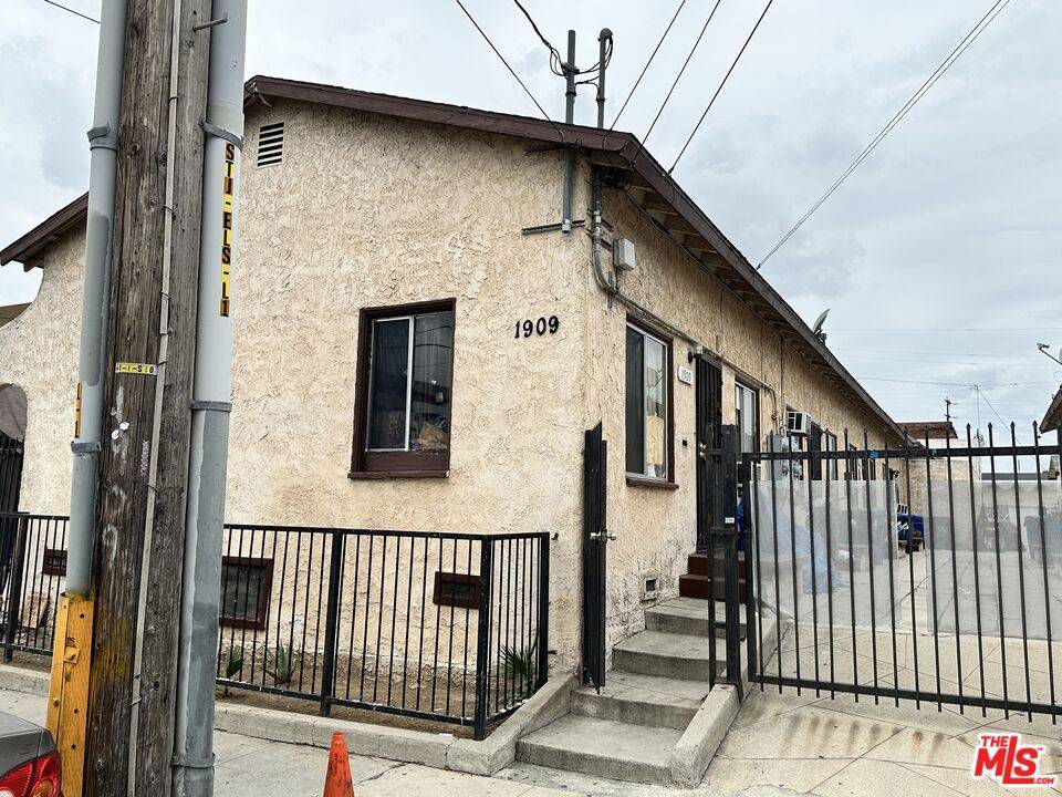 Los Angeles, CA 90031,1909 Johnston ST