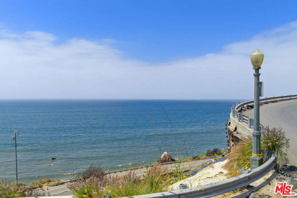 Pacific Palisades, CA 90272,17900 Porto Marina WAY