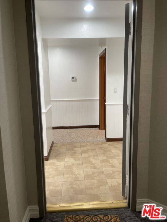West Hollywood, CA 90069,906 N Doheny DR #404
