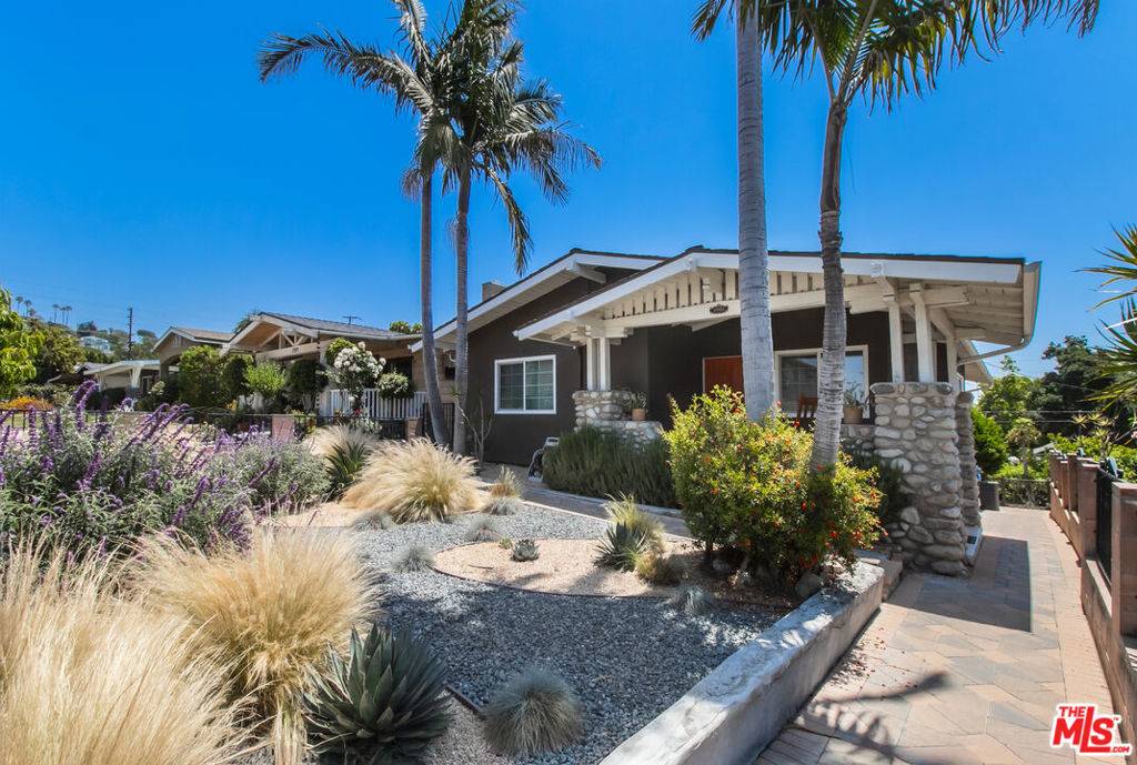 Los Angeles, CA 90065,2902 Idell ST