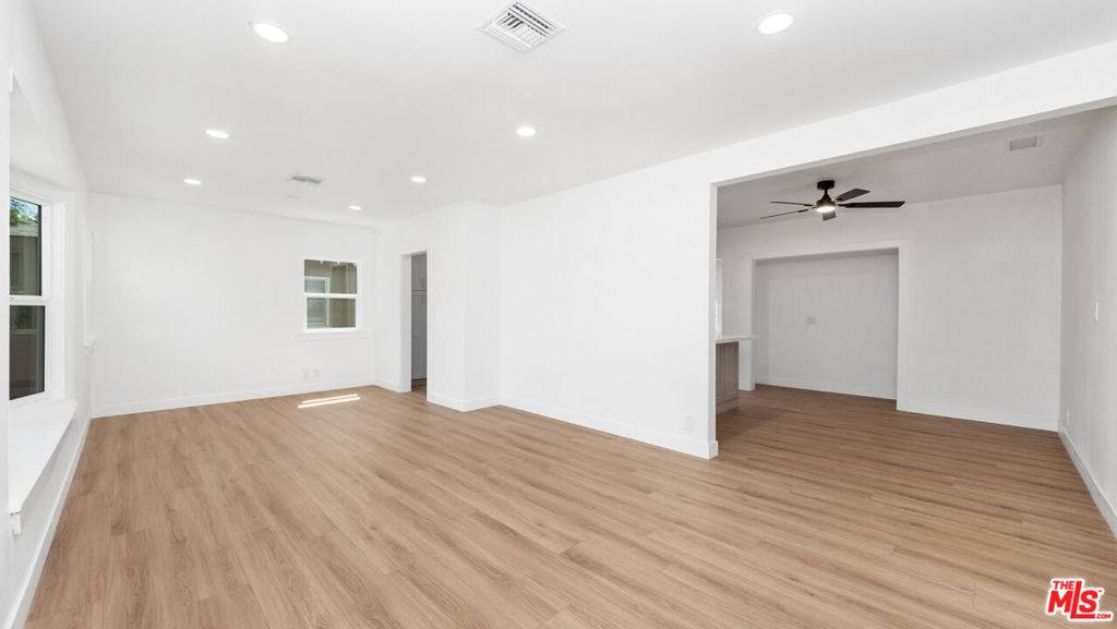Monrovia, CA 91016,240 W El Sur ST