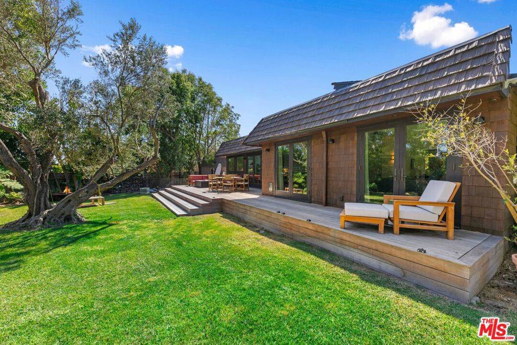 Malibu, CA 90265,7038 Dume DR