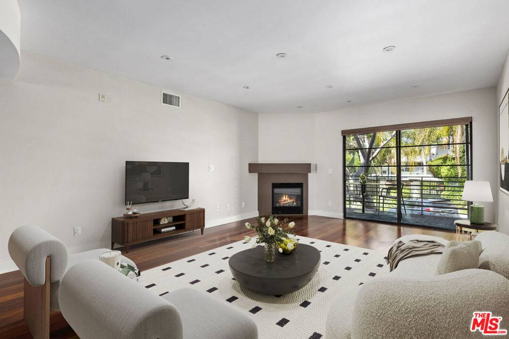 West Hollywood, CA 90069,8788 Shoreham DR #23