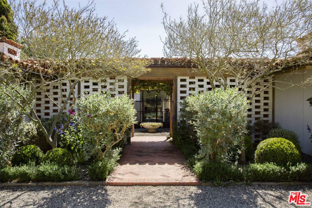 Montecito, CA 93108,770 Via Manana