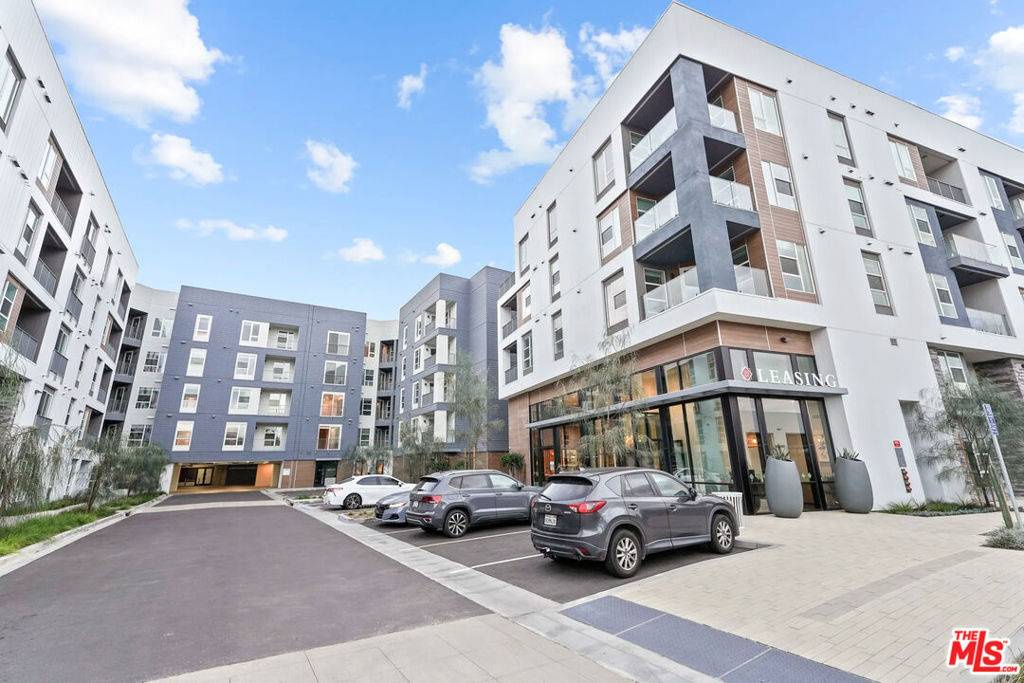 San Diego, CA 92108,5075 Camino De La Siesta #110
