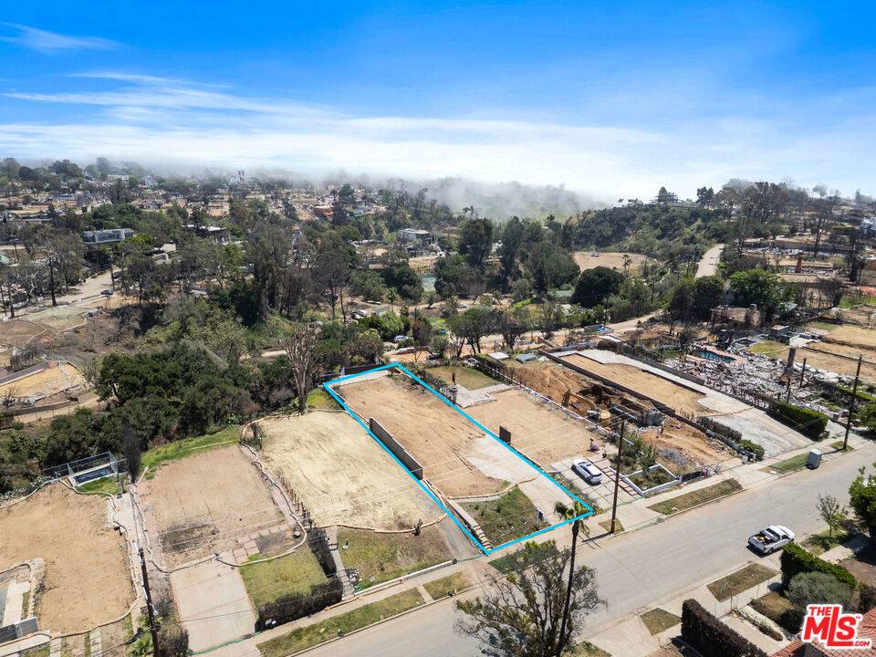 Pacific Palisades, CA 90272,640 N Las Casas AVE