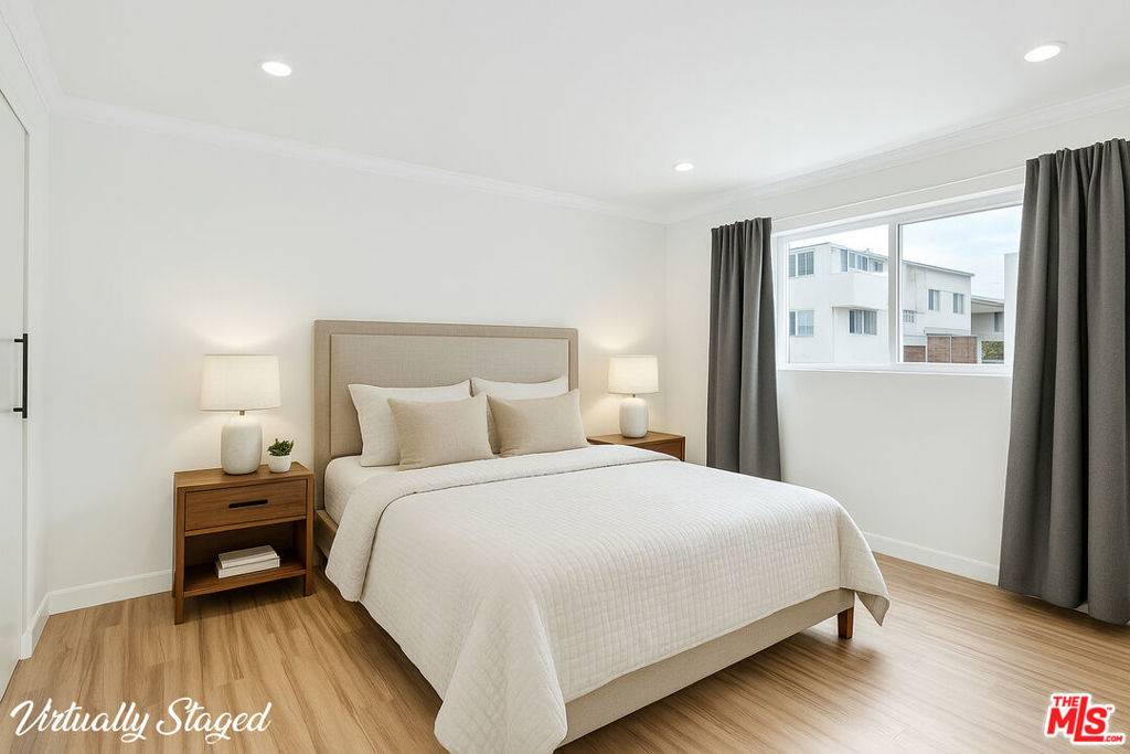 West Hollywood, CA 90069,960 Larrabee ST #214