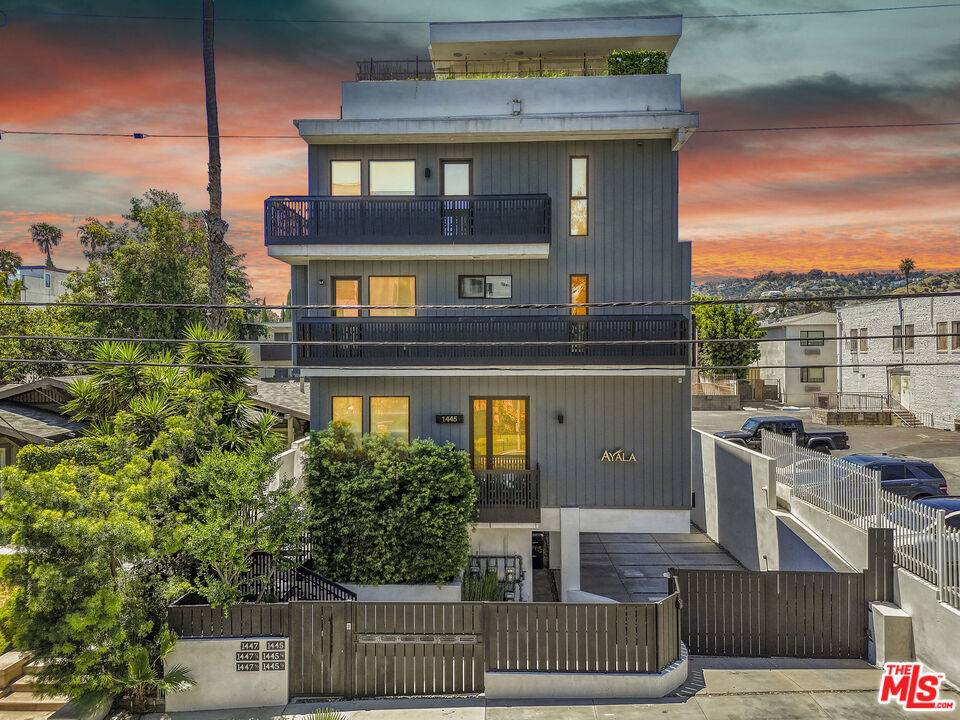 Los Angeles, CA 90046,1445 1/4 N Martel AVE