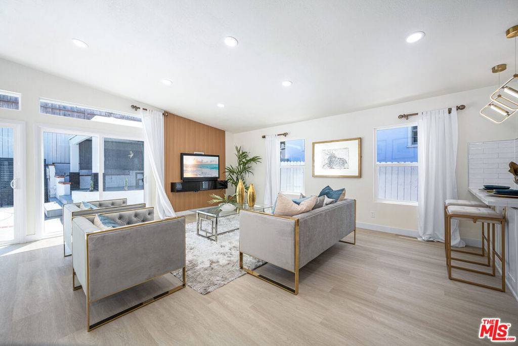 Torrance, CA 90505,2733 Grand Summit RD