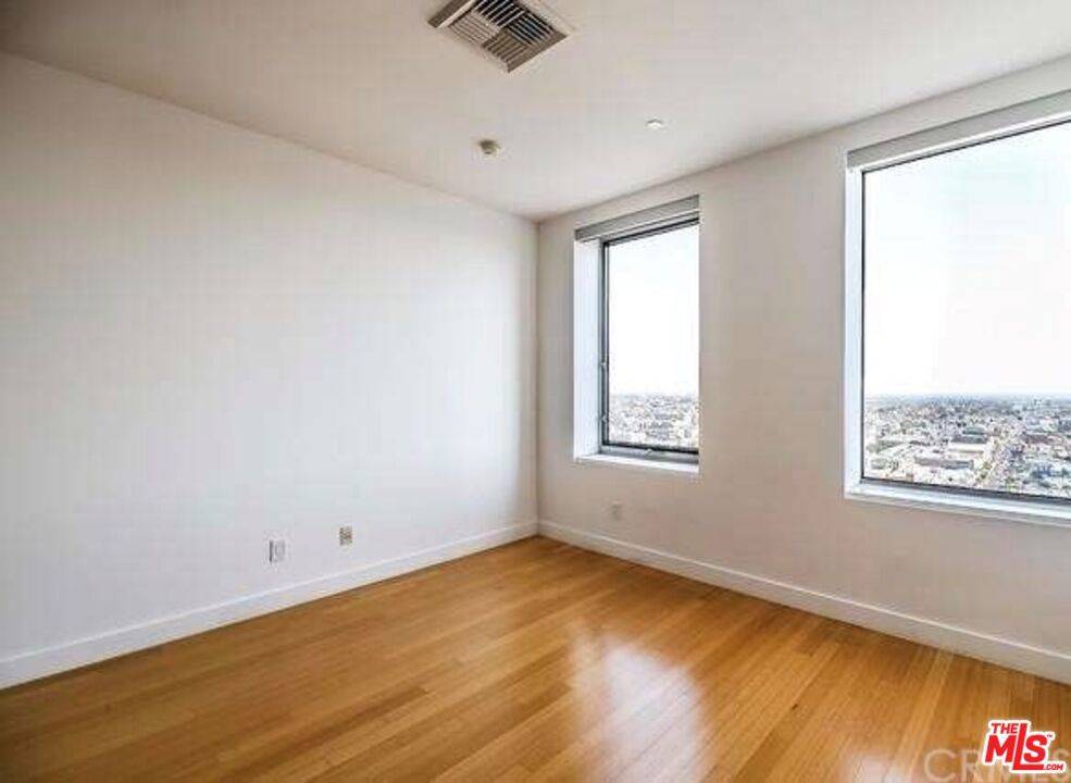 Los Angeles, CA 90010,3810 WILSHIRE BLVD #2008