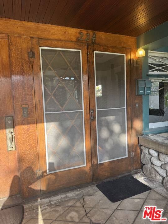 Glendale, CA 91206,224 N Louise ST