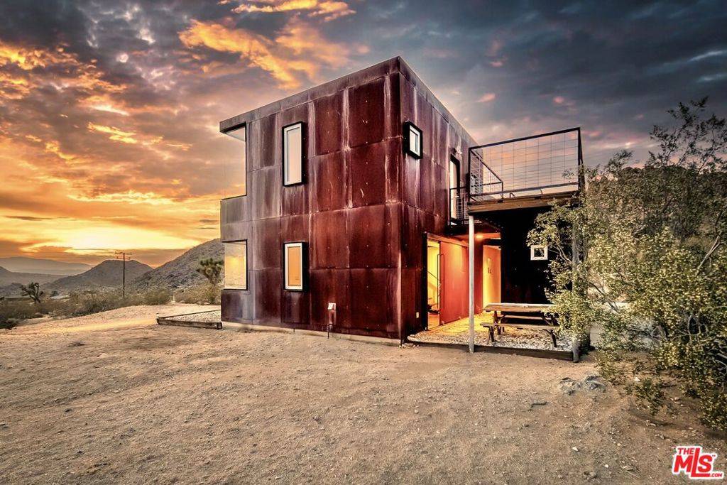 Joshua Tree, CA 92252,63131 Rocking Chair RD