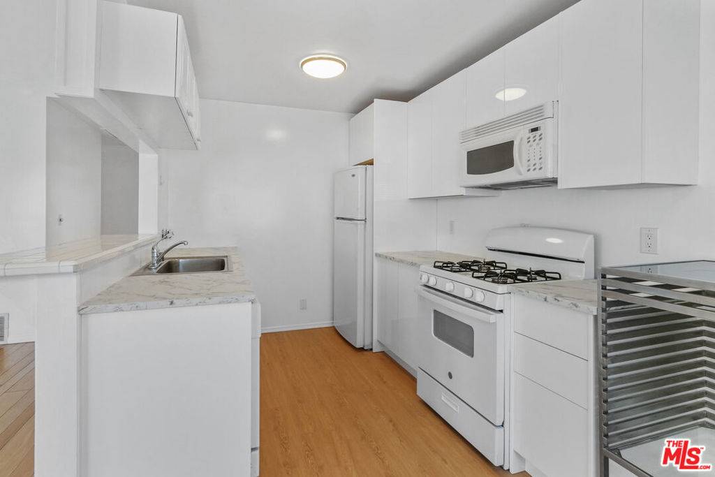Santa Monica, CA 90405,1204 Bay ST ##C
