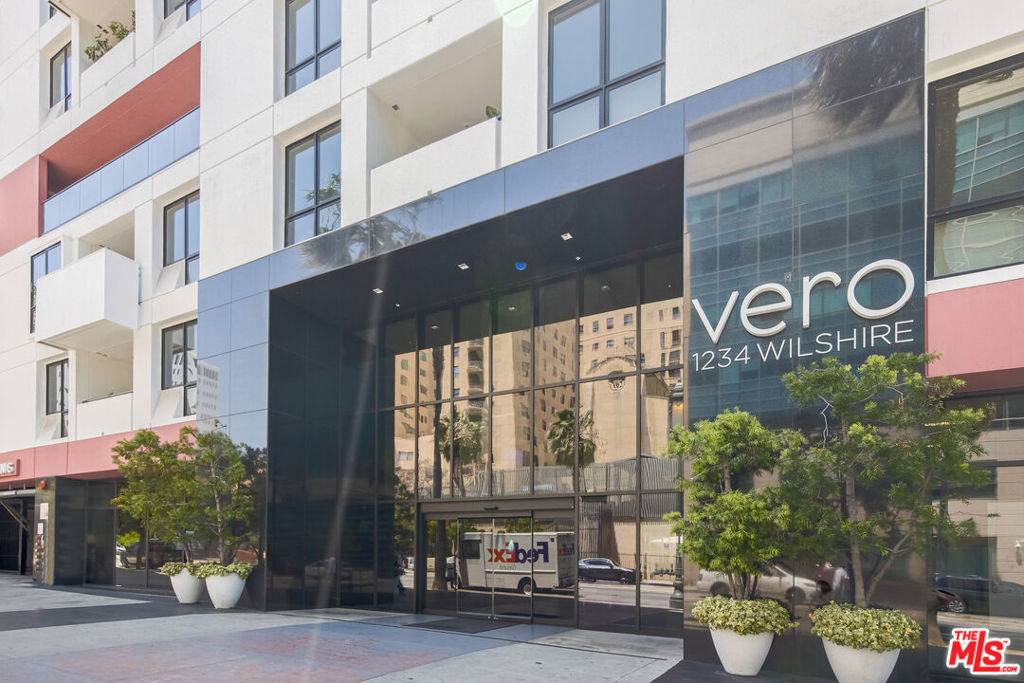 Los Angeles, CA 90017,1234 Wilshire BLVD #413