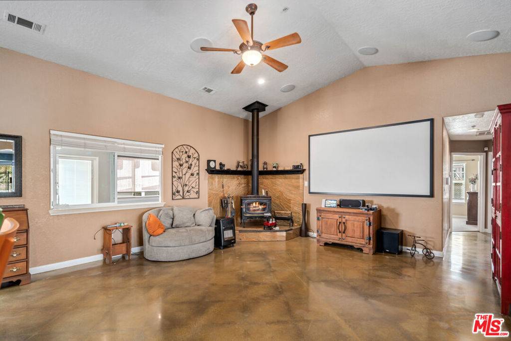 Phelan, CA 92371,9999 Del Sol AVE