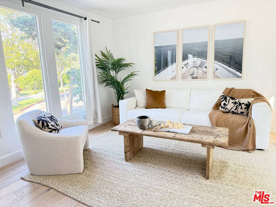 Studio City, CA 91604,12366 Laurel Terrace DR