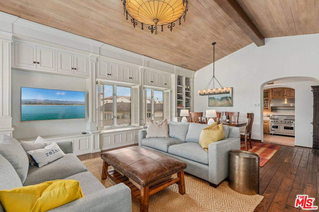 Santa Barbara, CA 93101,1024 Garden ST #4