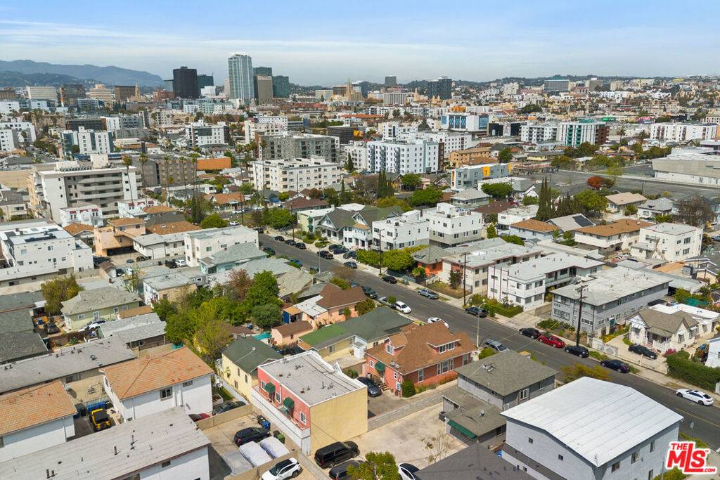 Los Angeles, CA 90006,1147 Fedora ST