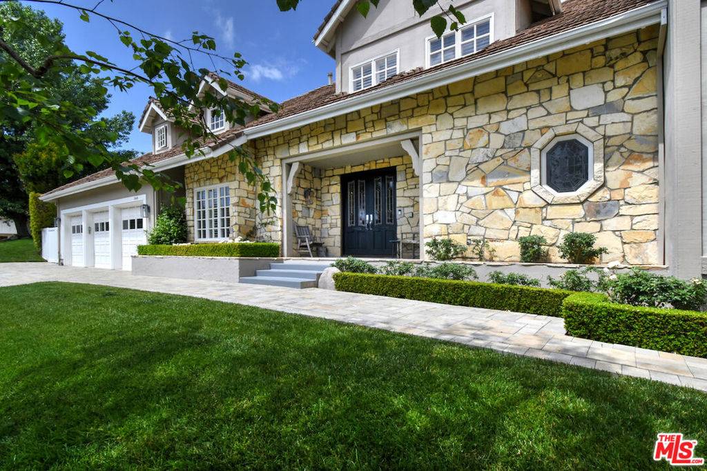 Thousand Oaks, CA 91362,5449 S Rim ST