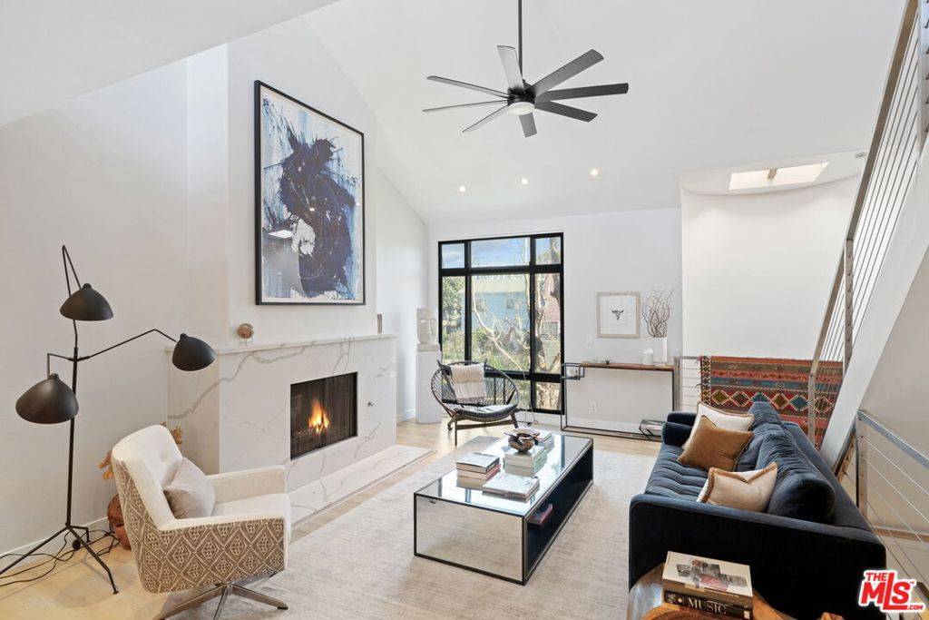 Santa Monica, CA 90405,2108 Neilson WAY
