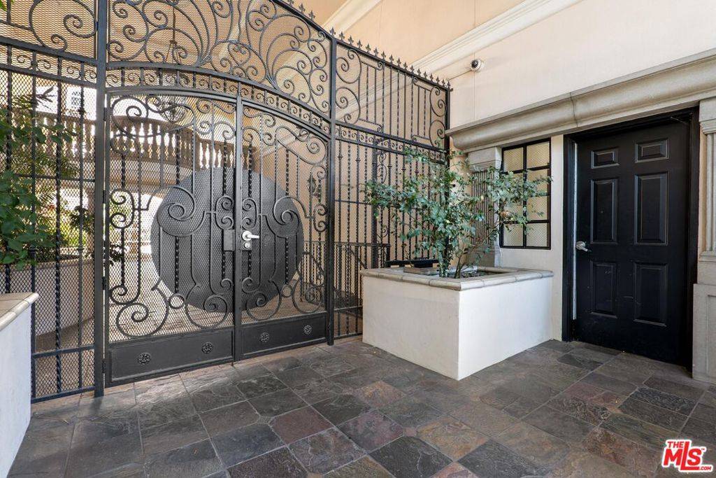 Los Angeles, CA 90025,1948 Malcolm AVE #303