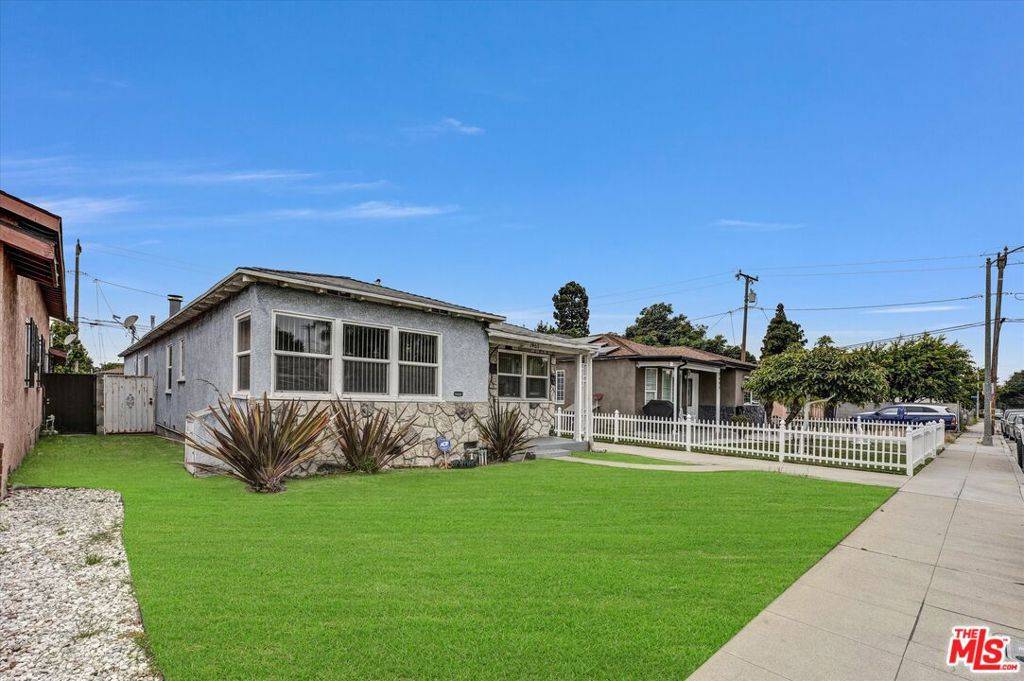 Long Beach, CA 90810,2463 Easy AVE