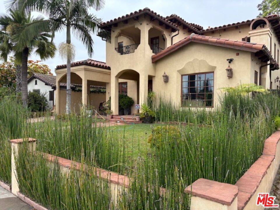 Beverly Hills, CA 90212,345 S Palm DR