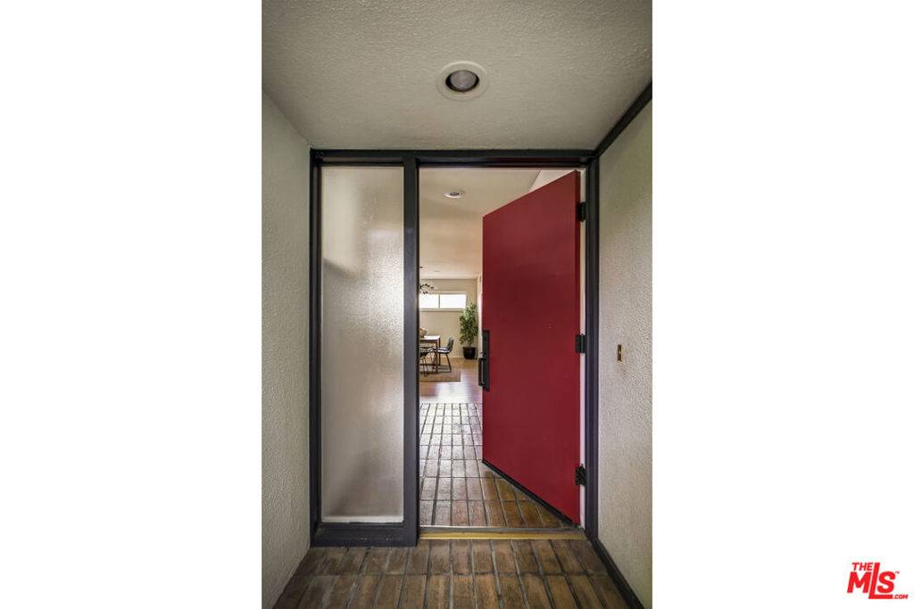 Altadena, CA 91001,1943 Coolidge AVE