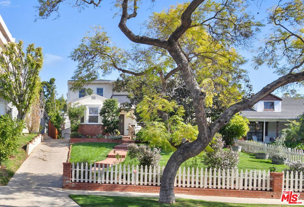 Los Angeles, CA 90024,1342 HOLMBY AVE