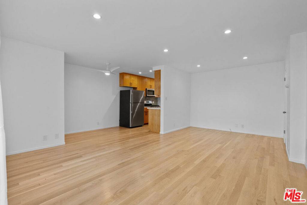 Los Angeles, CA 90016,5468 Blackwelder ST ##3