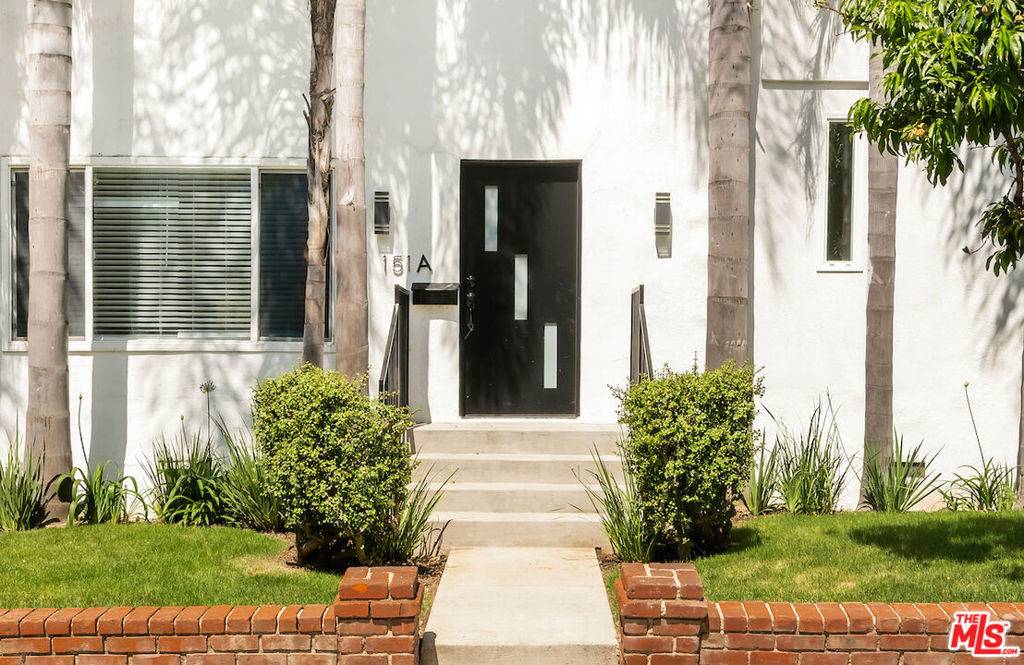 Beverly Hills, CA 90212,151 S Rexford DR