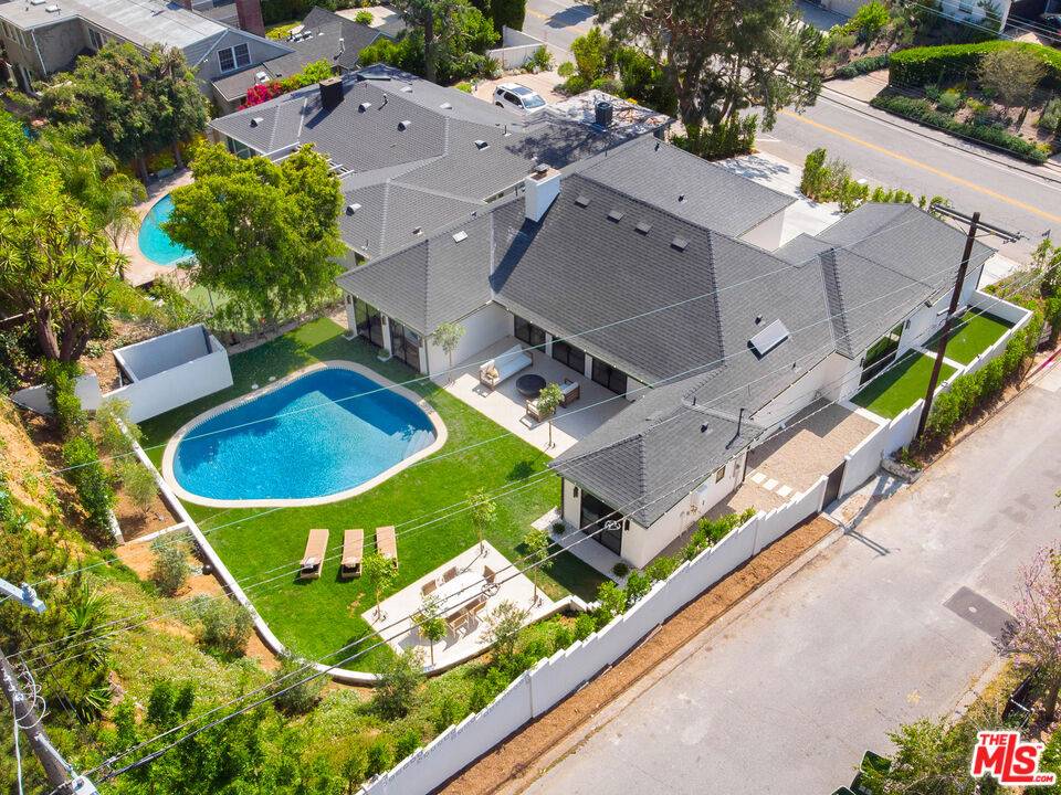Beverly Hills, CA 90210,2288 Coldwater Canyon DR