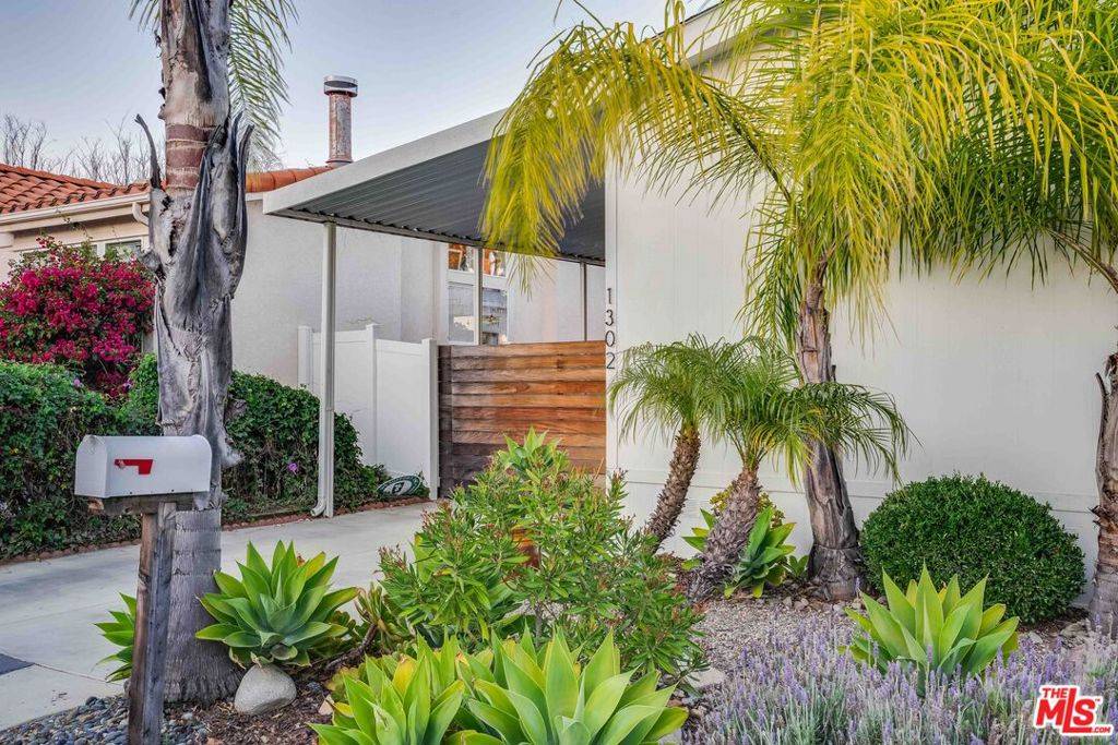 Topanga, CA 90290,1302 Zuni LN