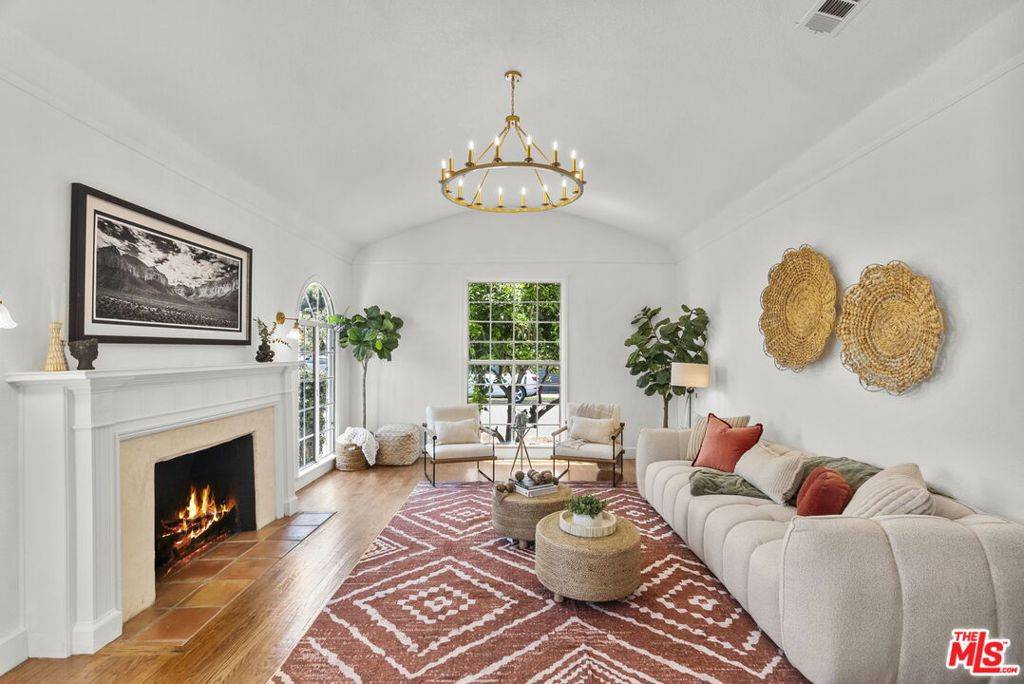 Los Angeles, CA 90016,2959 Potomac AVE