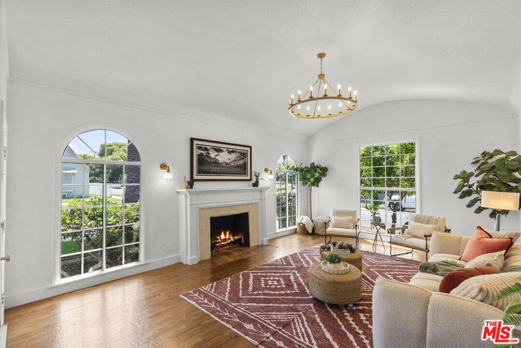 Los Angeles, CA 90016,2959 Potomac AVE