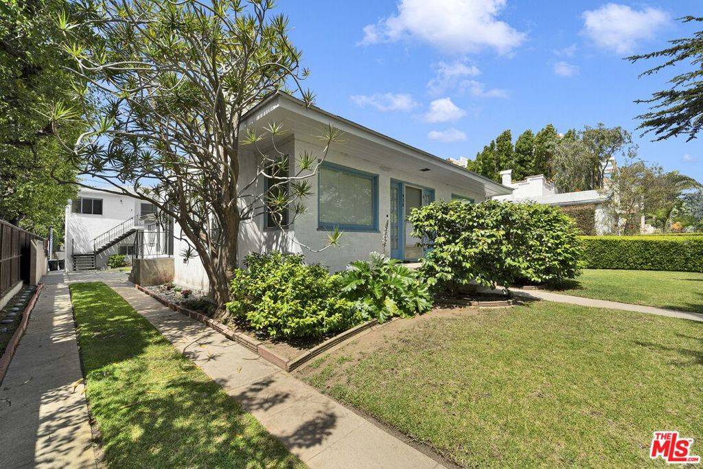 Santa Monica, CA 90403,938 15th ST