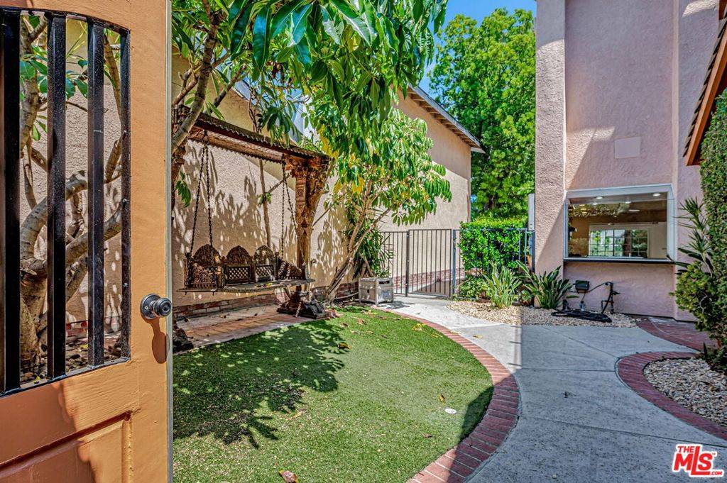 Agoura Hills, CA 91301,30757 Canwood ST