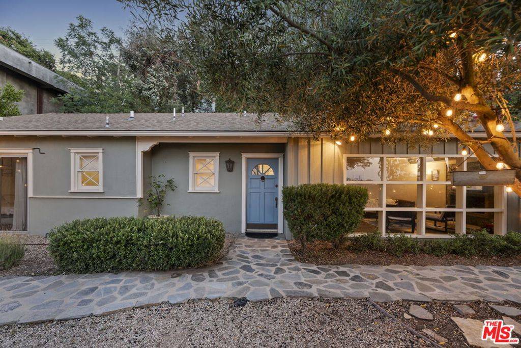Sherman Oaks, CA 91423,3313 Coy DR