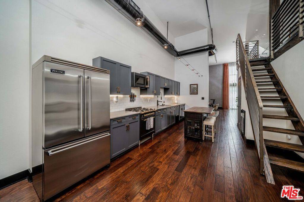 Marina Del Rey, CA 90292,4115 Glencoe AVE #302