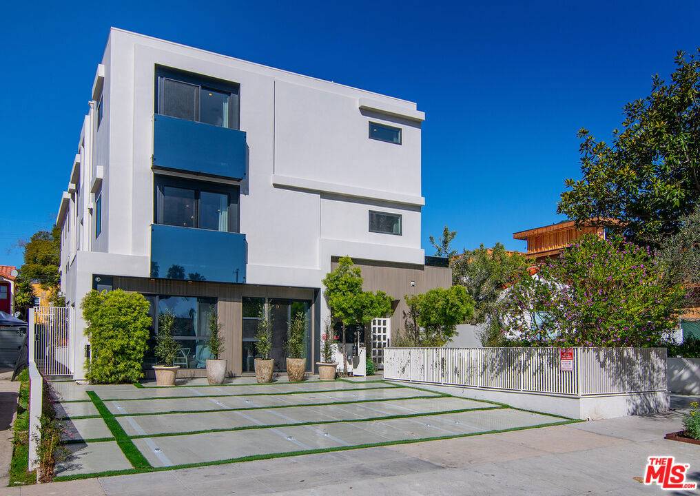 Los Angeles, CA 90035,1623 S Bedford ST