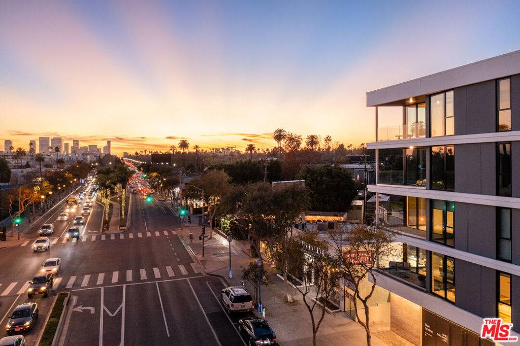 West Hollywood, CA 90069,9001 Santa Monica BLVD #311