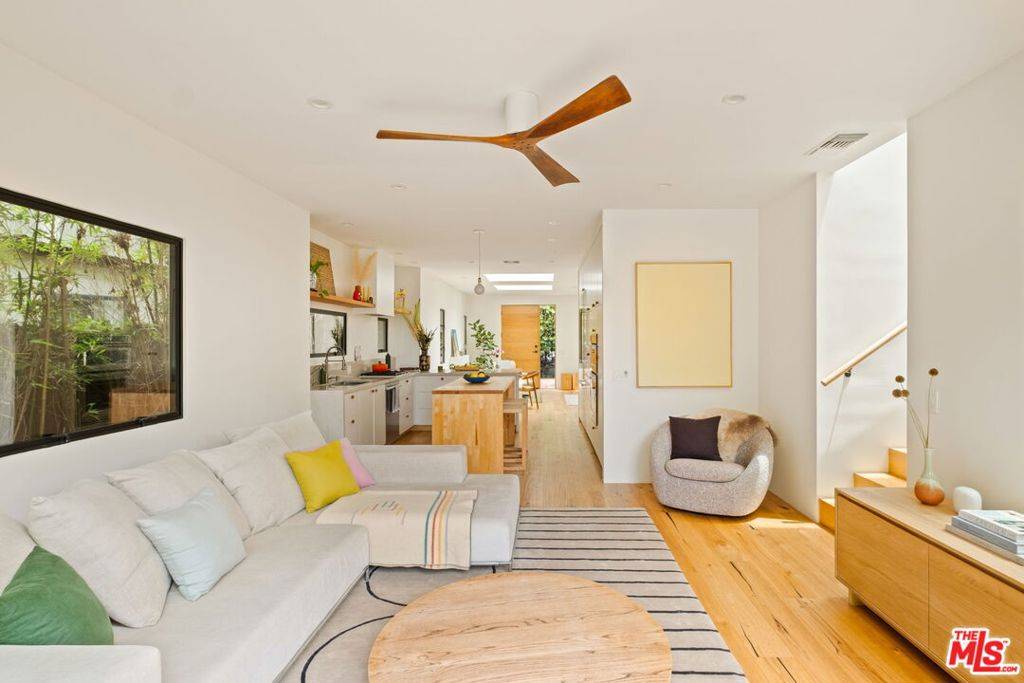 Venice, CA 90291,1029 Amoroso PL
