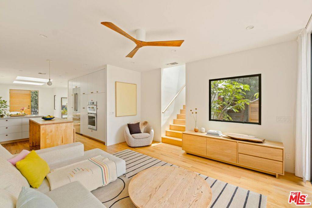 Venice, CA 90291,1029 Amoroso PL