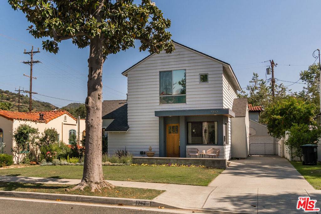 Glendale, CA 91208,1742 El Rito AVE