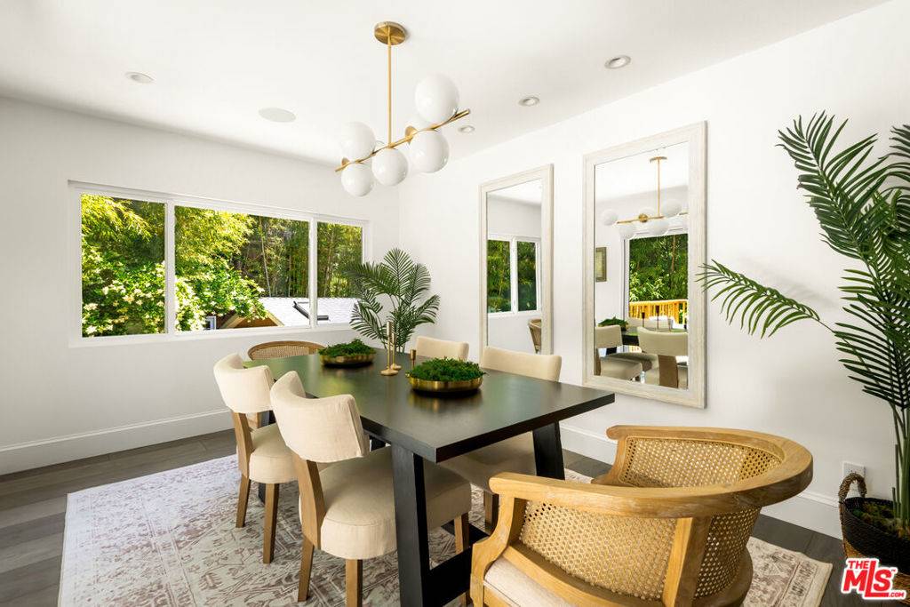 Topanga, CA 90290,508 GLEN TRL