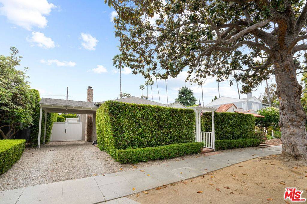 Los Angeles, CA 90064,2613 Military AVE