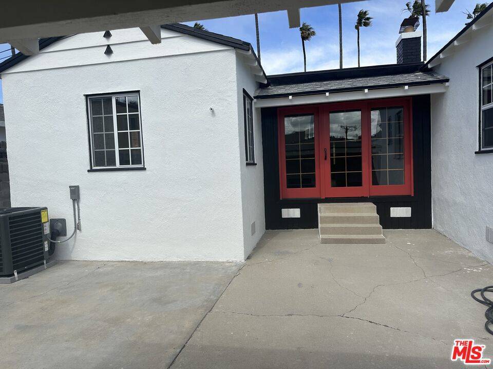 View Park, CA 90043,5218 Angeles Vista BLVD