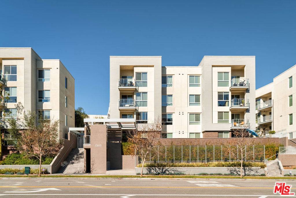 Los Angeles, CA 90094,12655 Bluff Creek DR #108