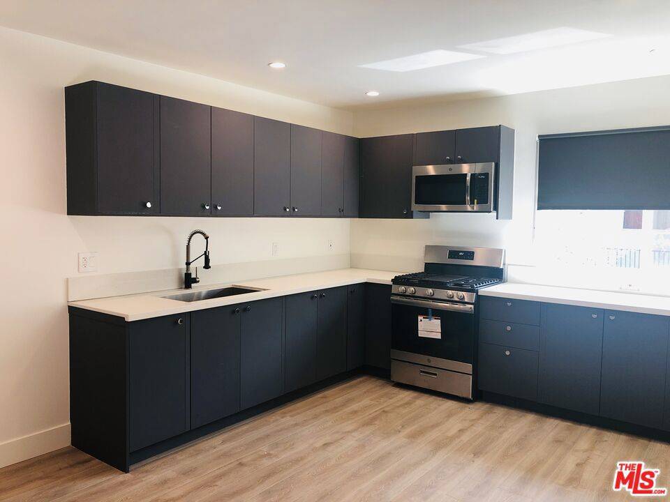 North Hills, CA 91343,9001 Orion AVE