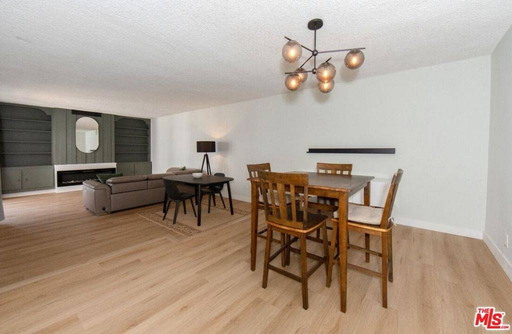 Culver City, CA 90230,6124 Buckingham #307
